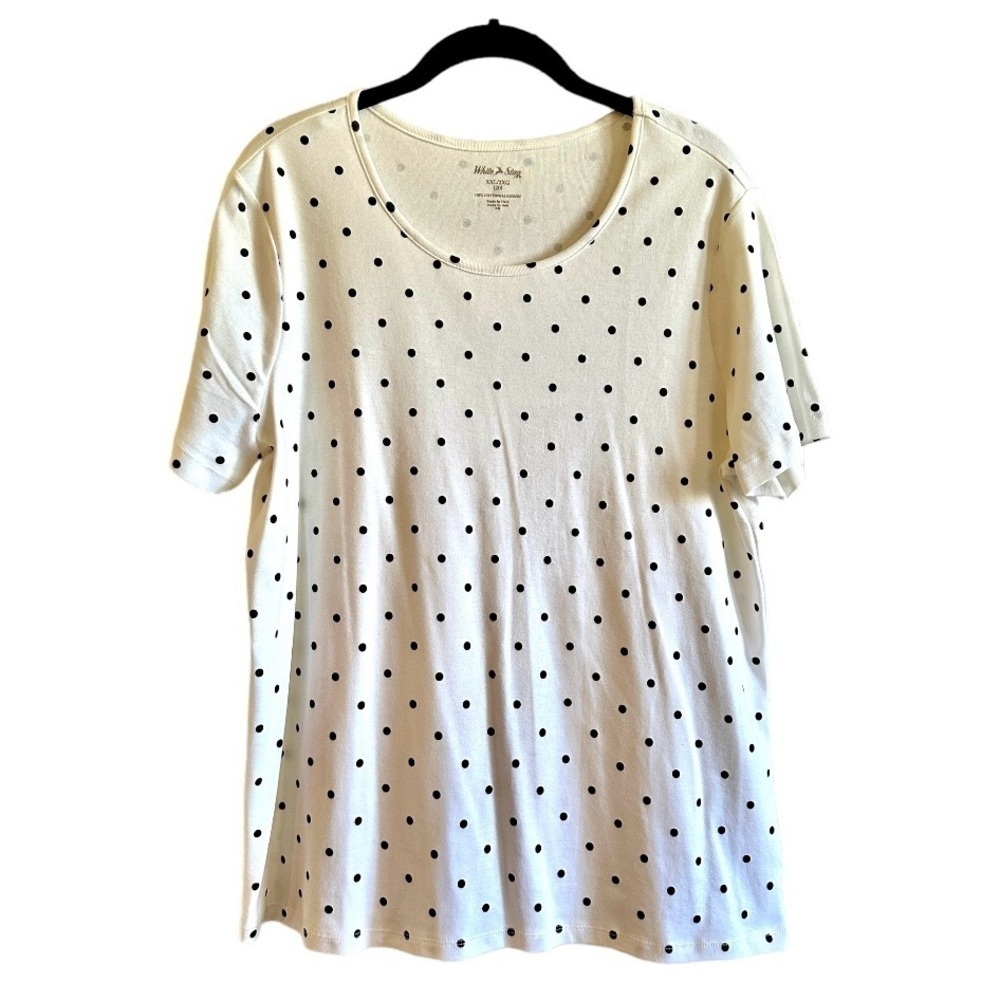 WHITE STAG, SHORT SLEEVE TOP. WHITE WITH BLACK POLKA DOTS. SIZE XXL/20